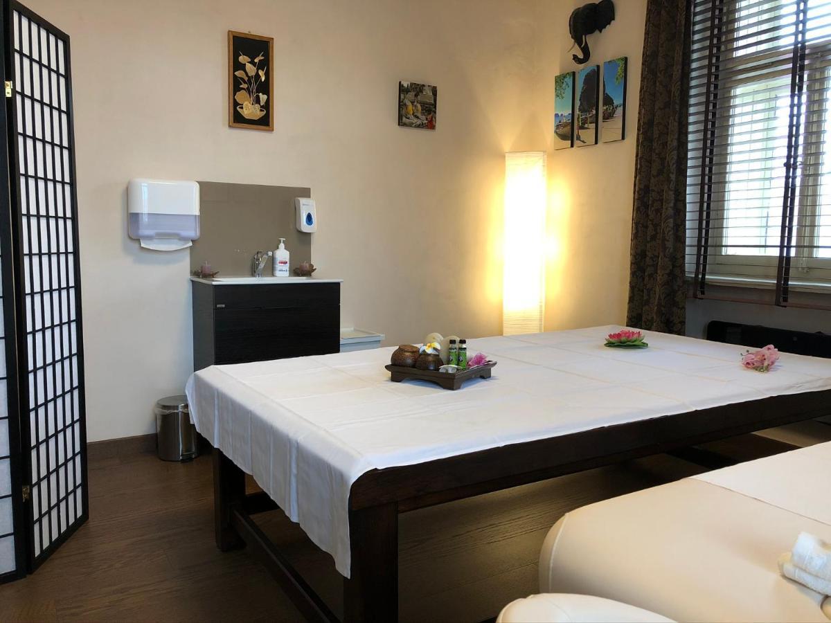 Pension Village Κάρλοβι Βάρι Εξωτερικό φωτογραφία